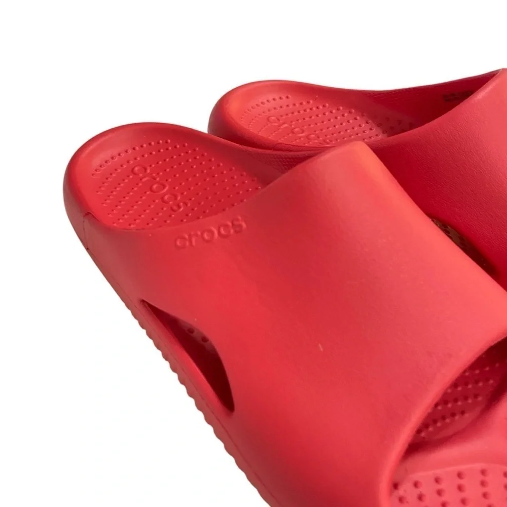 Crocs Mellow Recovery Slide Red Unisex M 7, W 9. In like new condition.